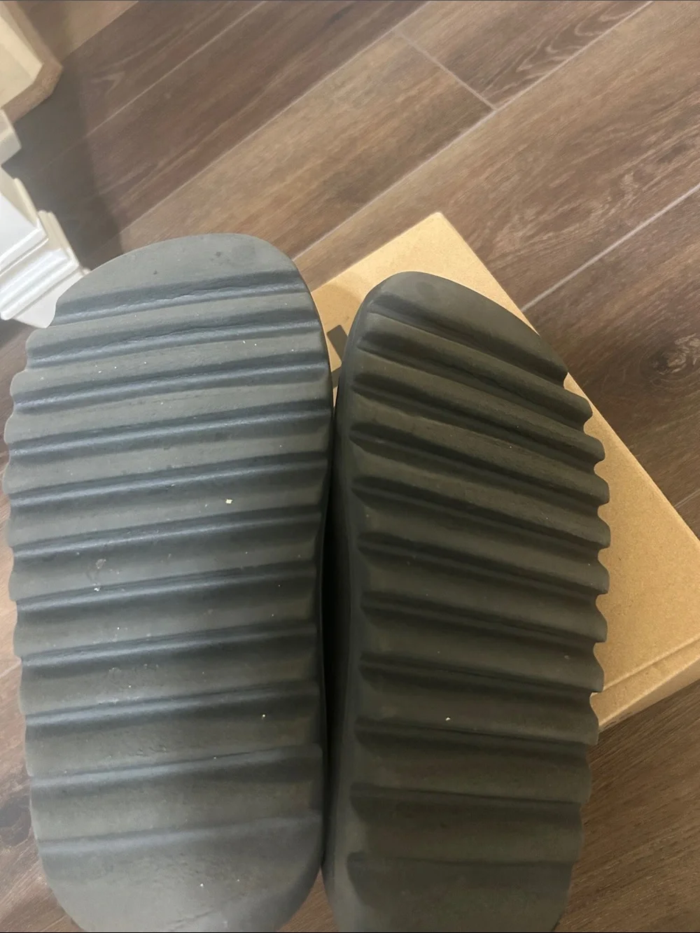 yeezy slides